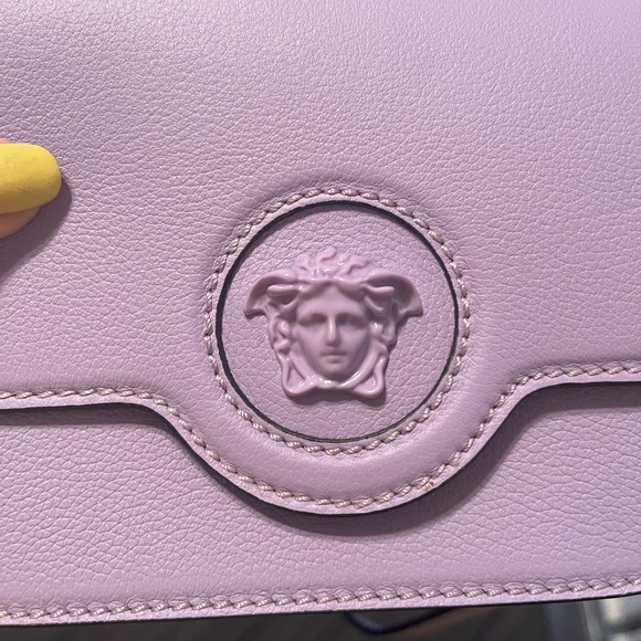 EUC Versace Unica Textured Leather Medusa Head Crossbody Shoulder Bag - Picture 6 of 7